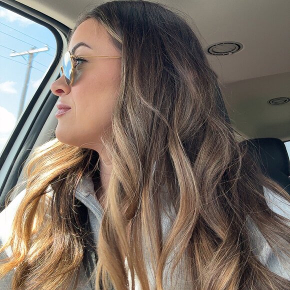 Meet your Posher, Lindsay - Picture 1 of 1